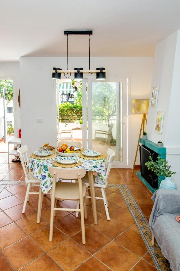 A Cozy And Elegant Townhouse Across The Beach Torre de Benagalbοn Εξωτερικό φωτογραφία